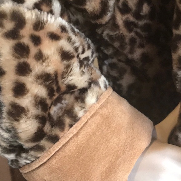 REVERSIBLE 100% SUEDE & FAUX LEOPARD FUR COAT - Picture 7 of 14